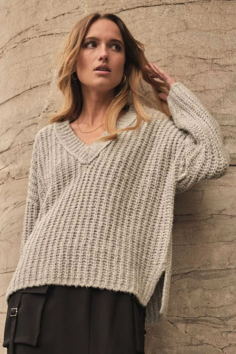 Augie V-Neck Knit | Grey Melange | Strik fra Mos Mosh