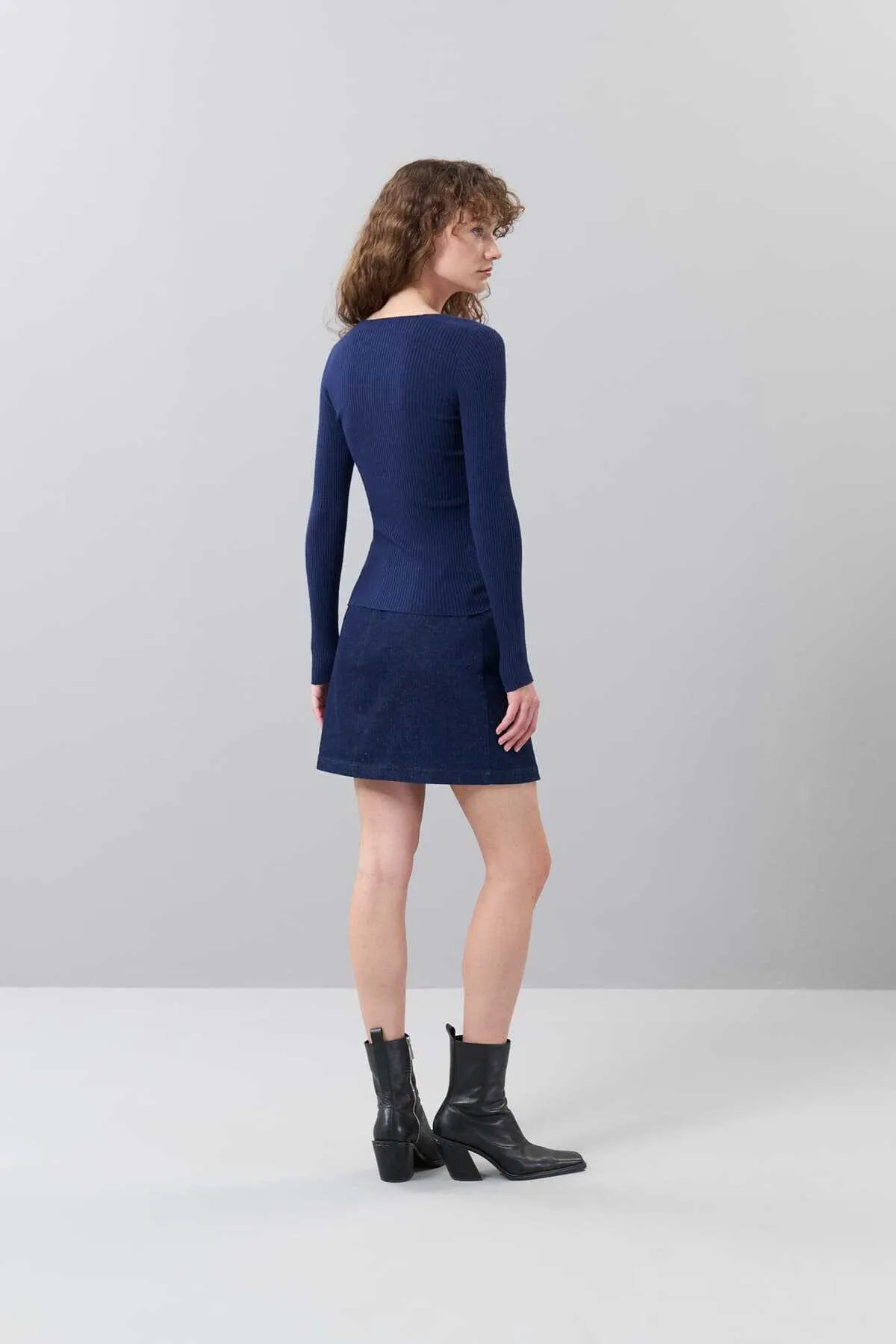 Basic V-Neck Ripped Sweater Navy Blue