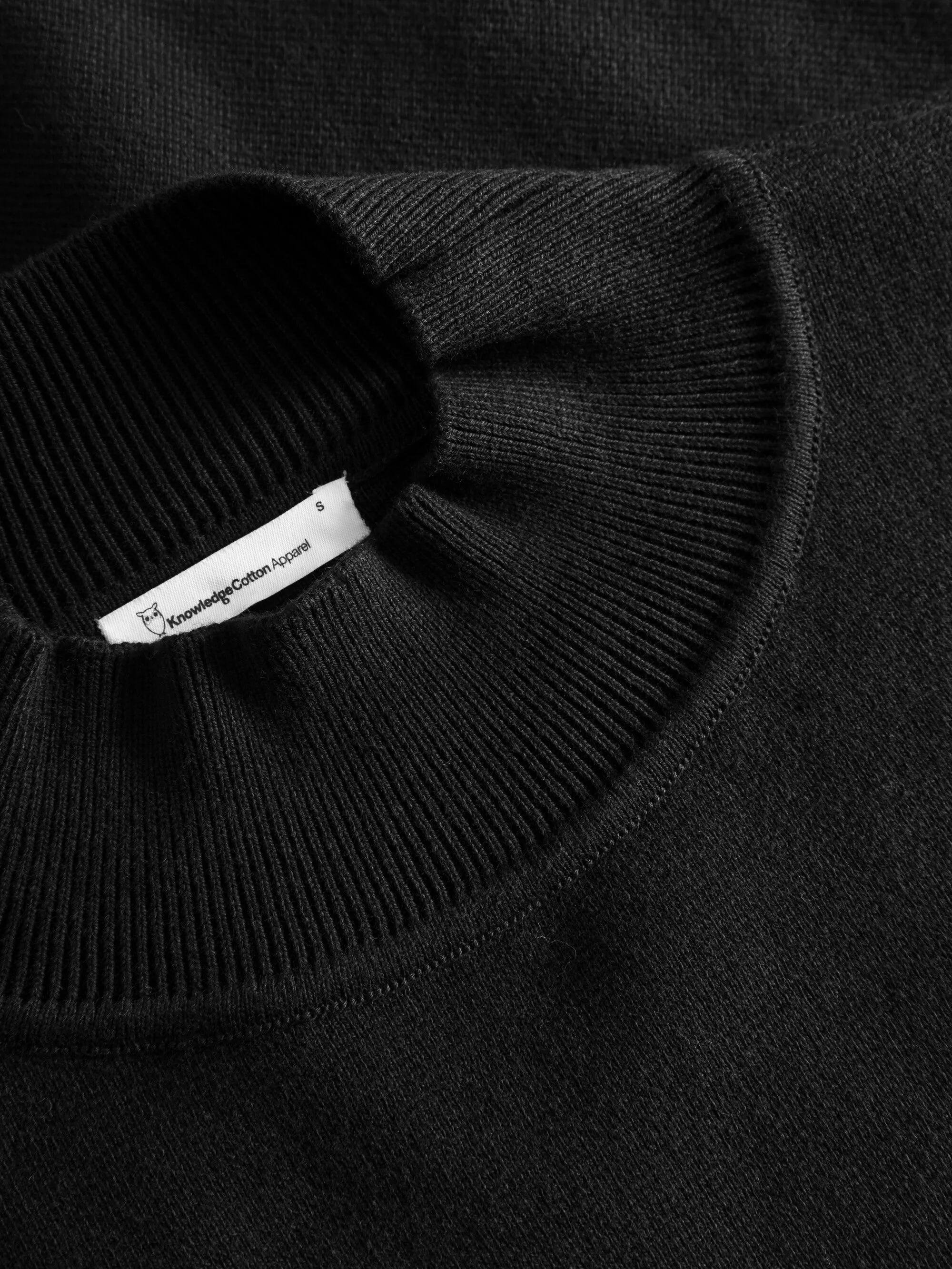 Cotton high neck knit - Black Jet