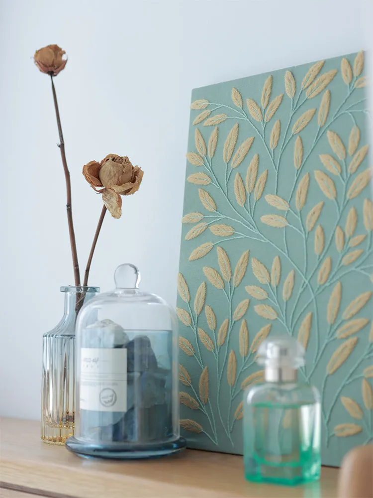 Handmade Embroidery Wall Art with Leaf Pattern - Natural Green Wool Yarn Decor for Living Room