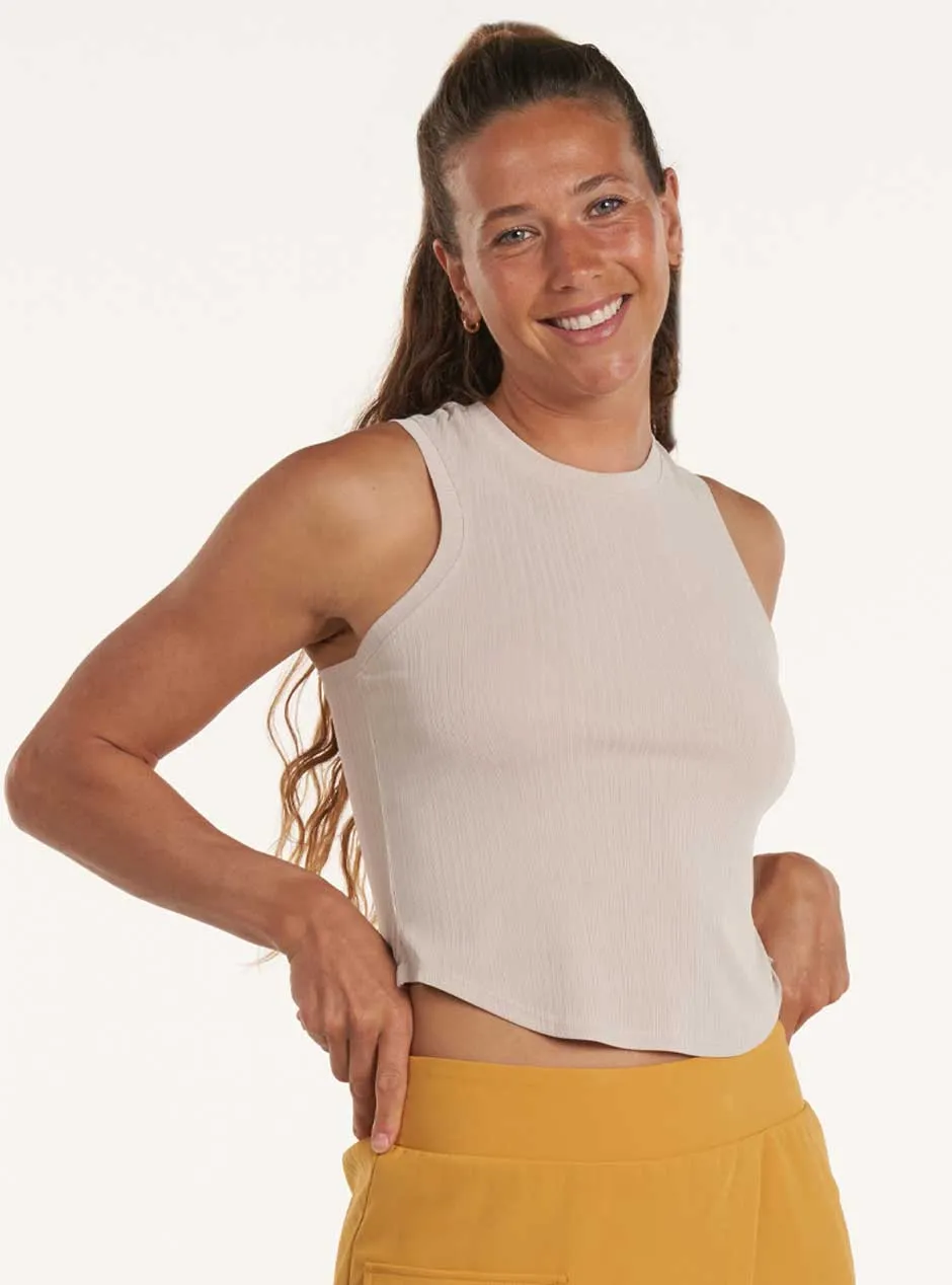 Thrive Société Women's Classic Crew Neck Cropped Tank Top - Chalk White