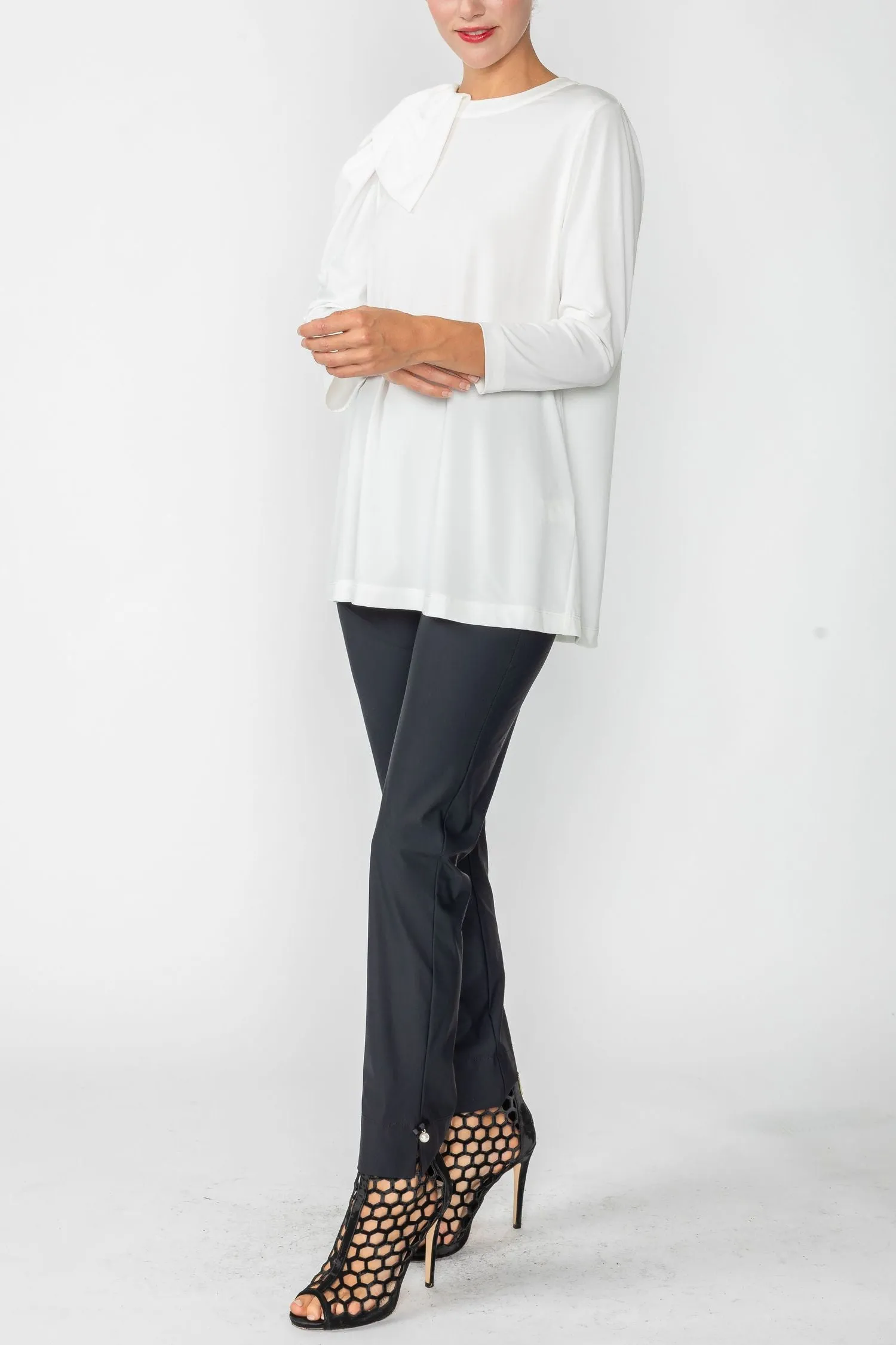 White Top W/ Bow Sleeve Detail
